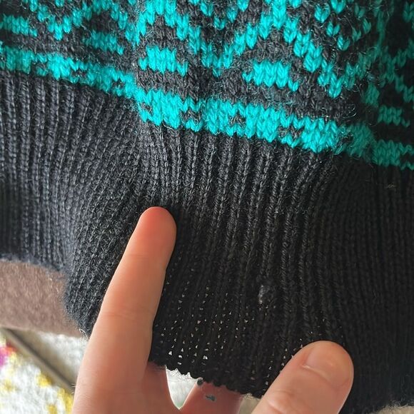 VINTAGE RARE DALE OF NORWAY WOOL SWEATER SIZE LARGE - Picture 4 of 4